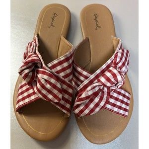 Qupid Bow Slip-On Flat Sandals. Gingham Red Accent Bow. Women’s Size 9. New.